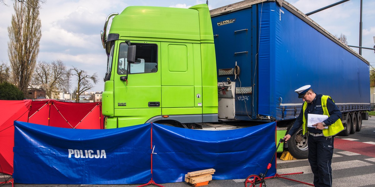 Łódź. Potrącenie rowerzystki. Żona zginęła na oczach męża