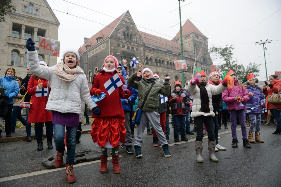 POZNAŃ WIELKI POCHÓD ELFÓW (parada dzieci)