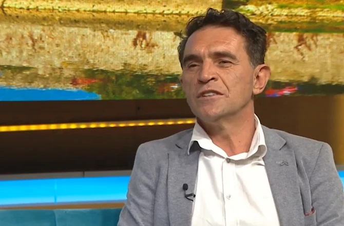 Stevo kroz svoje knjige govori o ljubavi, porodici, veri i Bogu