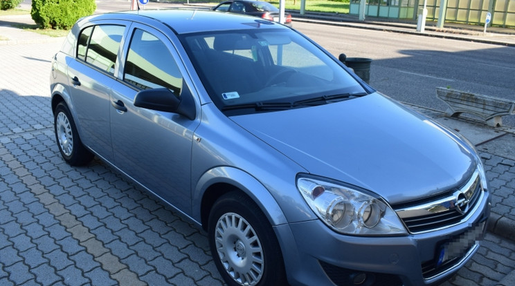 Megkerült az ellopott Opel / Fotó: police.hu