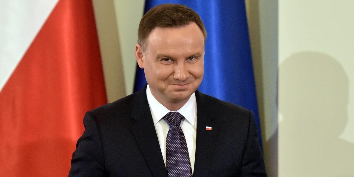 Duda tego samego zdania, co Tusk. O co chodzi?