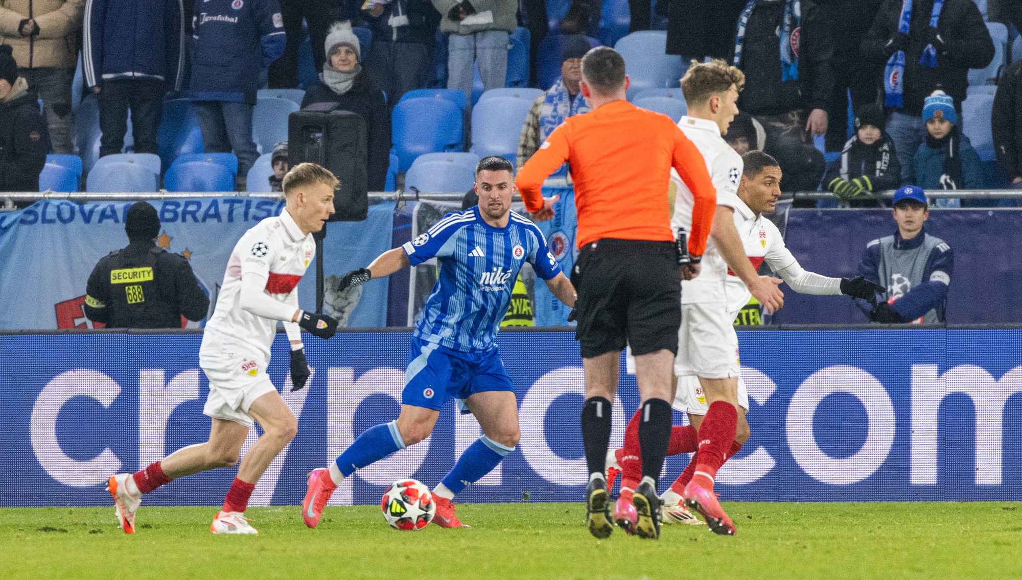 Zápas Ligy majstrov: ŠK Slovan Bratislava – VfB Stuttgart. 