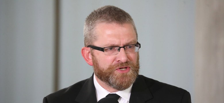 Bodnar i Braun zgodnie biją w Morawieckiego ws. maseczek. O co chodzi?