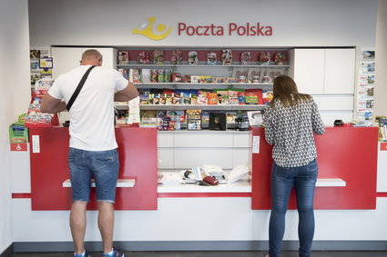 Poczta Polska sprzedaje coraz więcej książek i gazet w swoich placówkach