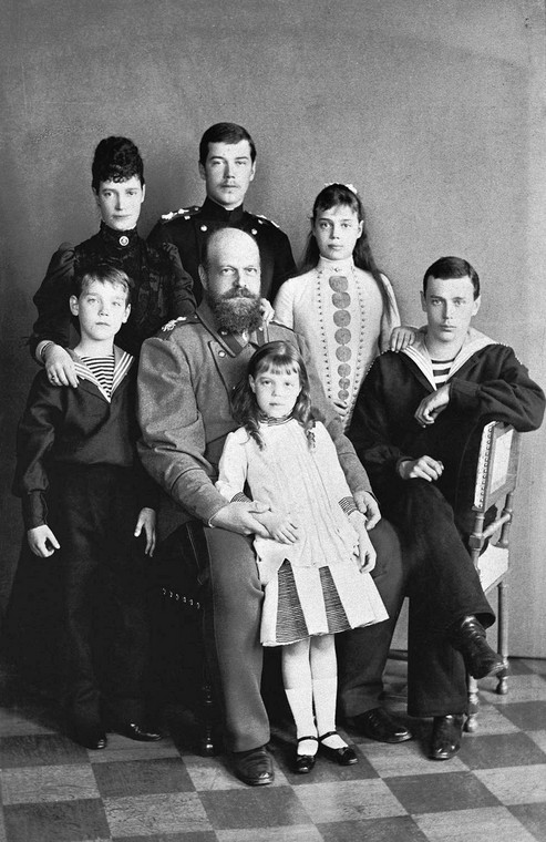 Car Aleksander III z rodziną