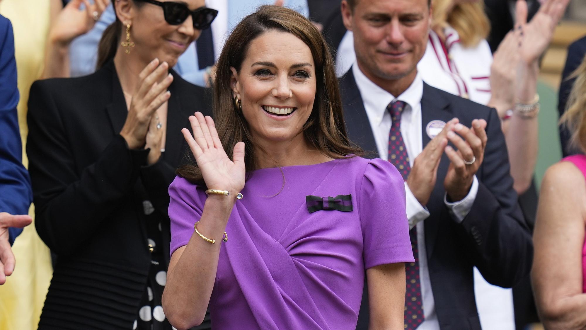 VIDEO Princezná Kate sa po dlhšom čase ukázala na verejnosti: Pred finále vo Wimbledone zožala veľký potlesk!