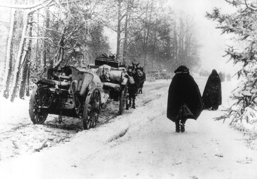 Na przełomie listopada i grudnia niemiecka ofensywa na Moskwę się załamała.