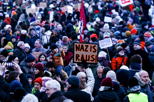 Demonstracja przeciwko skrajnie prawicowej partii Alternatywa dla Niemiec (AfD) w Berlinie, Niemcy, 21 stycznia 2024 r.