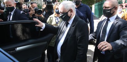 Jarosław Kaczyński znowu nieobecny na wieczorze wyborczym. Gdzie był?