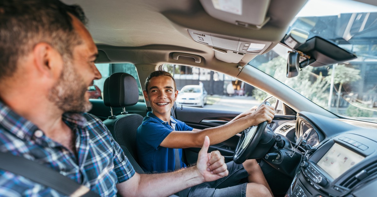 Rewolucja w prawie jazdy 2026. 17-latkowie wsiądą za kółko, ale lista zakazów jest długa