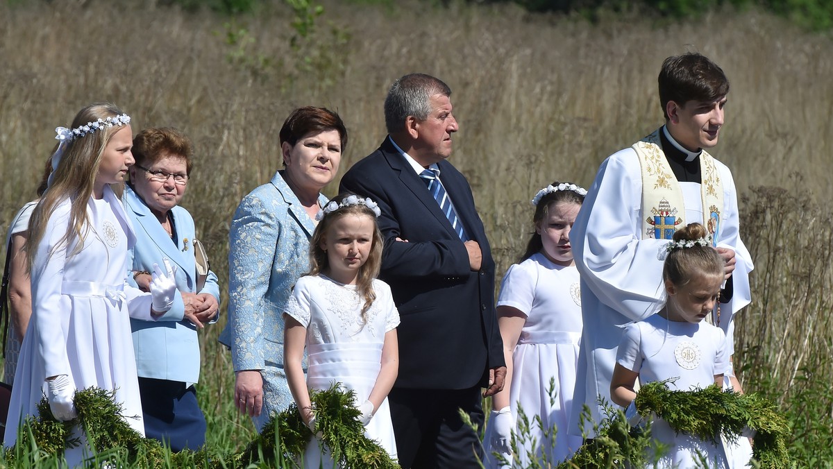 PRZECIESZYN PRYMICJE KS. TYMOTEUSZA SZYDŁO (Beata Szydło, Edward Szydło, Tymoteusz Szydło)