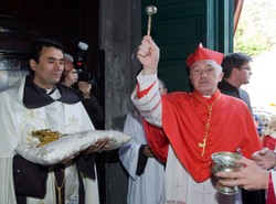 Nowy wiceprezes PiS uczy kardynała, co jest w katechizmie