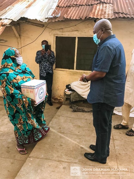 Mahama presents food to households