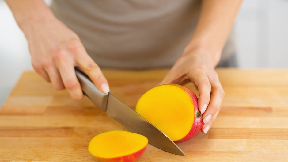 Obieranie mango