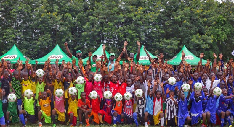 Stephen Appiah leads soccer clinic ahead of Zone 2 competition