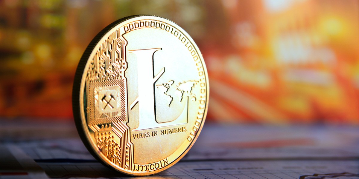 Litecoin poszybował w górę w weekend, we wtorek przekroczył poziom 310 dol. Bitcoin kosztuje już ponad 17 tys. dol. 