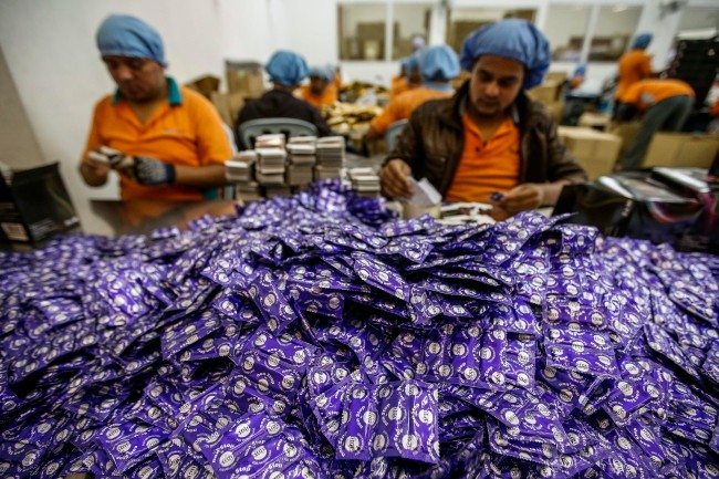 Z wizytą w fabryce prezerwatyw