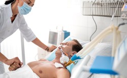 Kolejny rekord zakażeń, a leków nie ma. "Nieodpowiedzialne działania Ministerstwa Zdrowia"