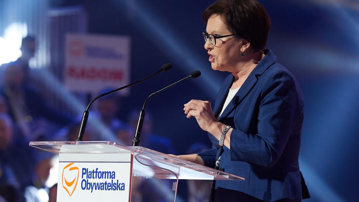 Platforma musi być nie tylko opozycją totalną, ale i moralną, która stoi po stronie obywateli, których okłamuje i obraża obecna władza – mówiła b. premier Ewa Kopacz podczas dzisiejszej konwencji PO w Gdańsku. Wzywała m.in. do obrony kobiet przed zaostrzeniem prawa antyaborcyjnego.