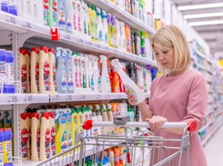 Sprzątasz? Koniecznie sprawdzaj pH środków czystości. Zawodowcy wyjaśniają dlaczego