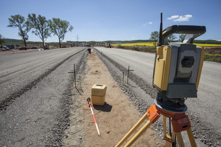 Budowa S3, 26 bm. przy węźle Bolków w miejscowości Sady Dolne, przy DK nr 5<br><br> fot. (mr) PAP/Aleksander Koźmiński