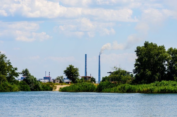 Wzrosło zagrożenie poważną awarią w Zaporoskiej Elektrowni Atomowej po zniszczeniu przez Rosjan tamy w Nowej Kachowce