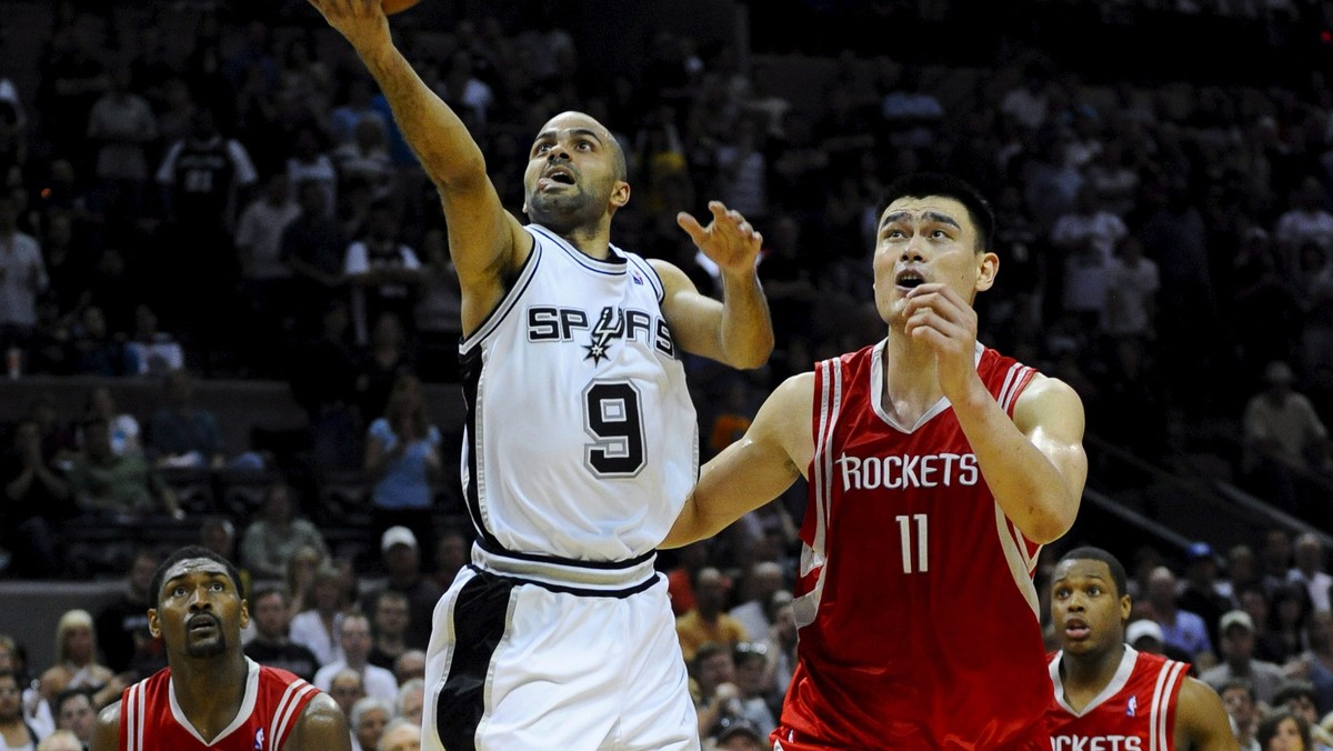 W najciekawszym spotkaniu ligi NBA Houston Rockets zdołały pokonać najgroźniejszego rywala San Antonio Spurs.