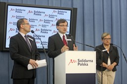 Solidarna Polska przekonuje do odwołania Rostowskiego