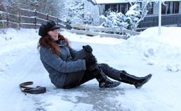 finansowe zabezpieczenie po wypadku w drodze do pracy. w ten sposób uzyskasz 100 proc. zasiłku chorobowego z zus