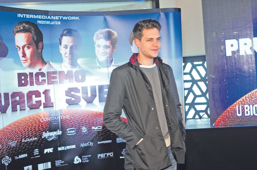 Biković je paralelno snimao filmove u Srbiji i Rusiji