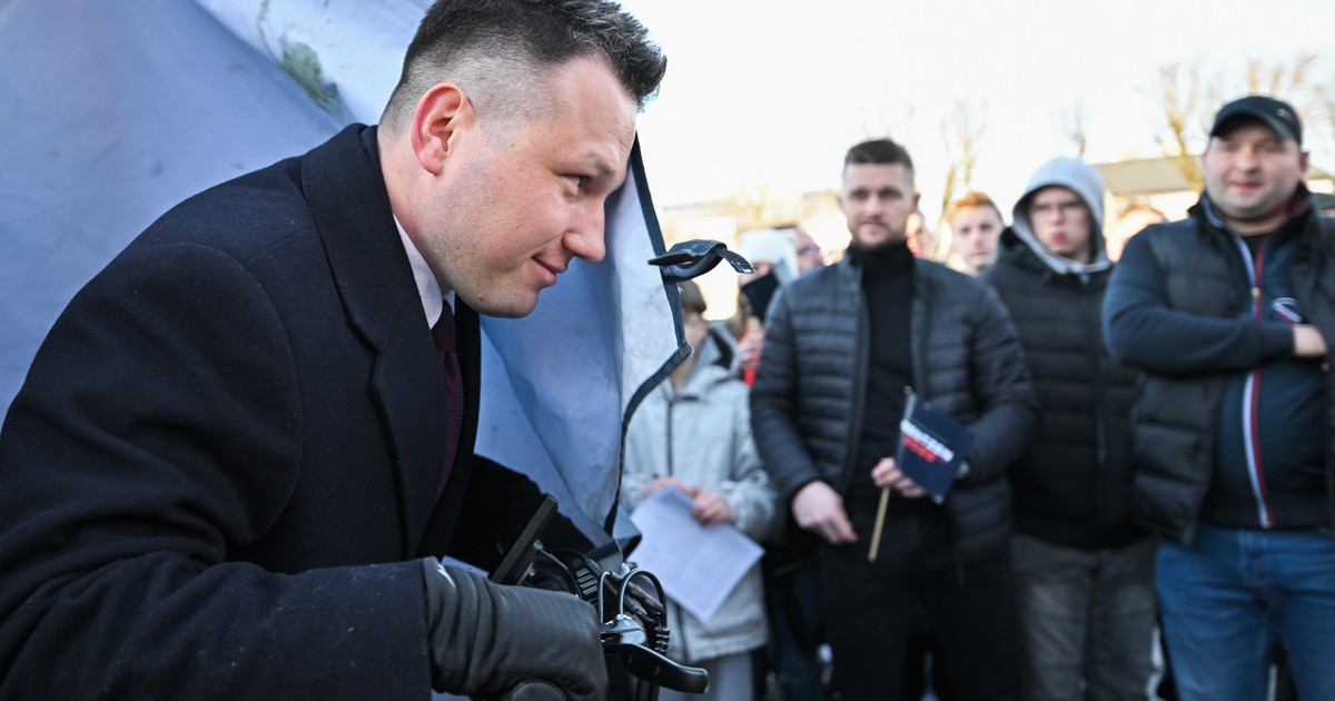 Blamaż Mentzena. „Teraz już jest jasne, dlaczego po wiecu wziął nogi za pas”