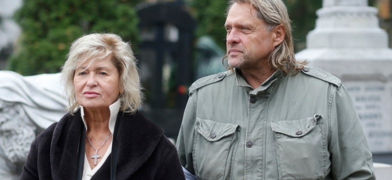 Kasprzyk, Ogórek, Damięcki i wielu innych - TE znane postaci kwestowały 1 XI na Starych Powązkach. FOTO