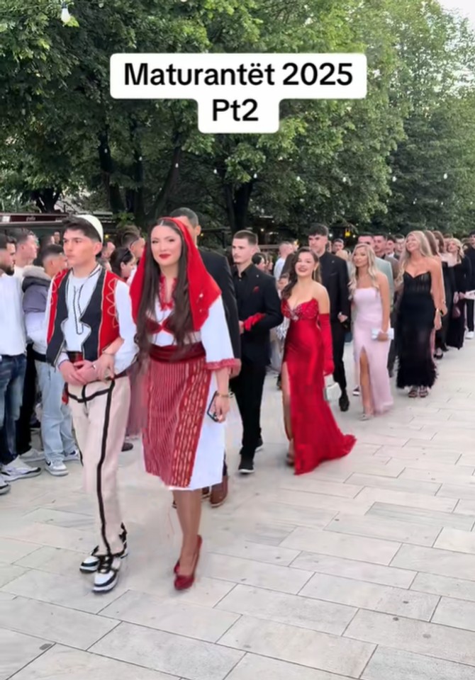 Maturanti iz Kosovske Kamenice