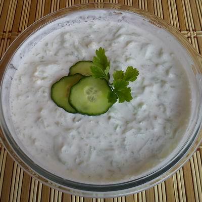 Tzatziki saláta