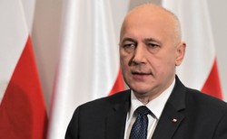 Brudziński o "urodzinach Hitlera": Ohydna prowokacja. Redaktor naczelny TVN odpowiada