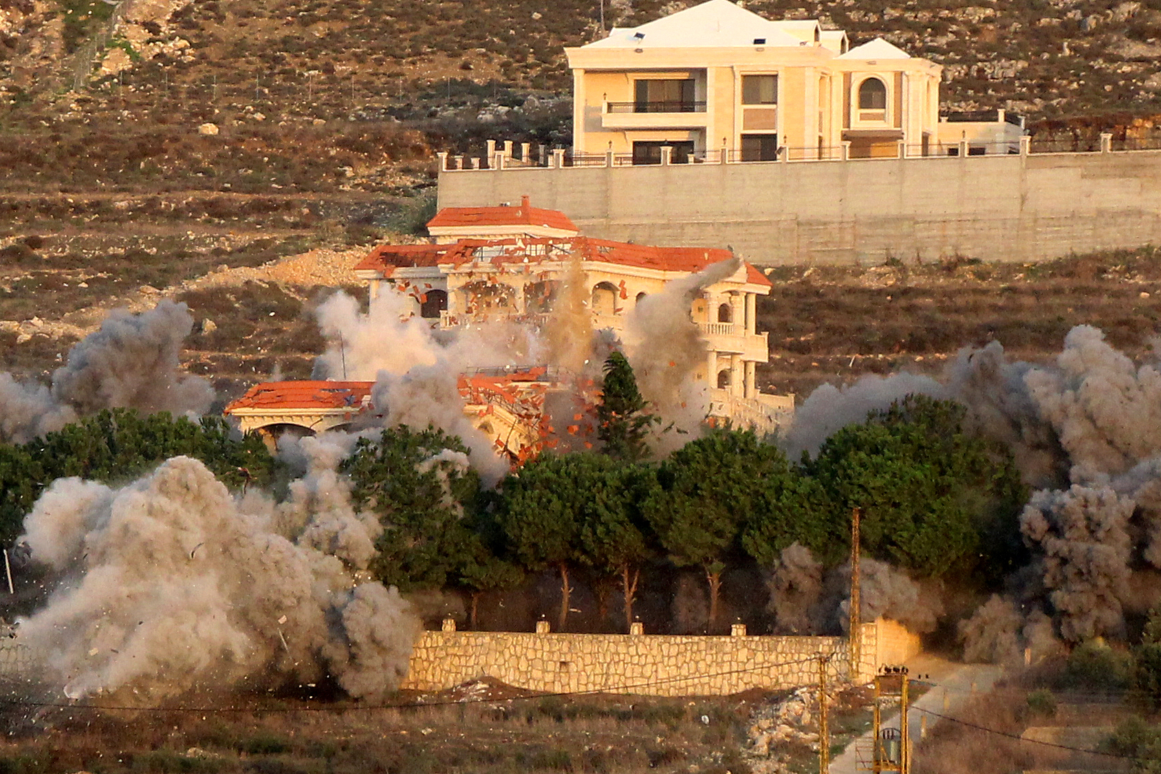 A pesar del alto el fuego: Israel ataca de nuevo a Hezbolá en Líbano