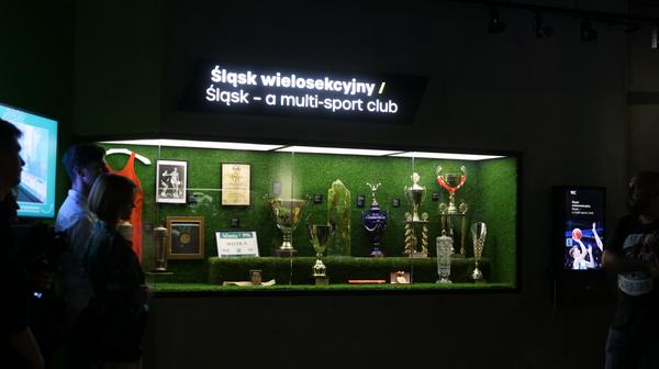 Muzeum Śląska to nie tylko futbol. To także dokonania koszykarzy, szczypiornistów i olimpijczyków. 