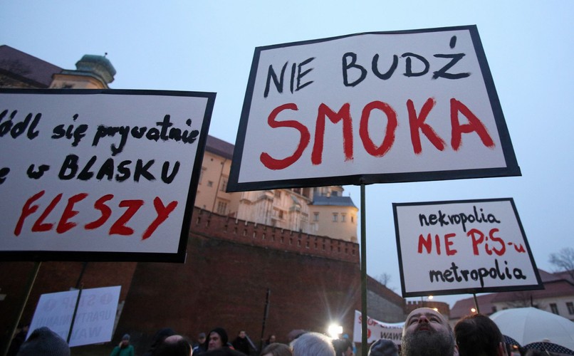 Protesty przeciw Jarosławowi Kaczyńskiemu