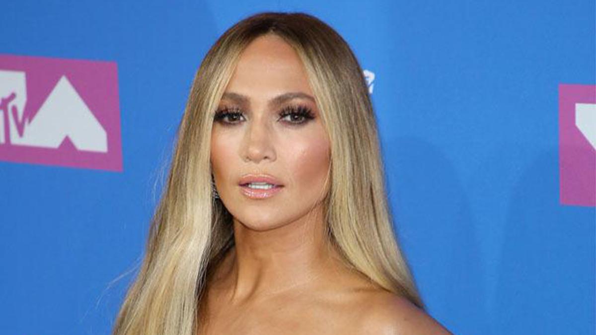 Lehull a lepel! Így tartja magát formában Jennifer Lopez