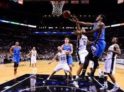 Liga NBA: San Antonio Spurs bliżej wielkiego finału