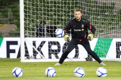 Liga angielska: Koszmarny dzień Boruca. Puścił aż cztery gole. WIDEO