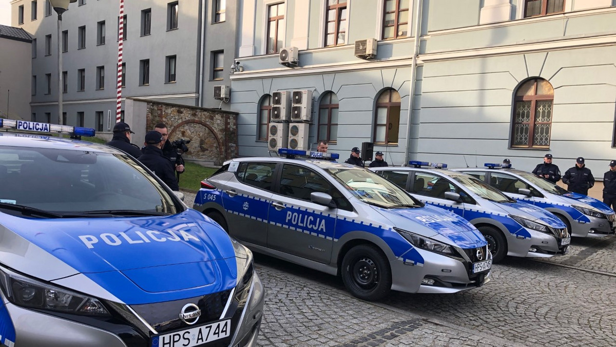 Świętokrzyska policja kupiła pierwsze auta elektryczne