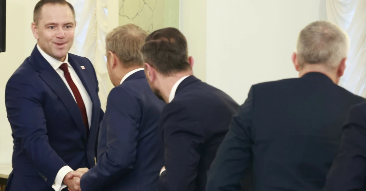 Отношения между Туском и Навроцким. Будет ли острый конфликт? [ОПРОС]