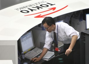 Japonia pociągnęła w górę azjatyckie giełdy