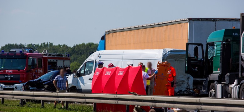 Tragiczny karambol na autostradzie A4. Zdjęcia z miejsca wypadku