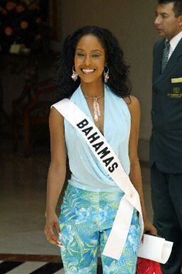 Miss Universe 2004 / 11.jpg