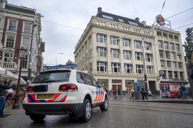 Ewakuacja budynku holenderskiej TV w Amsterdamie