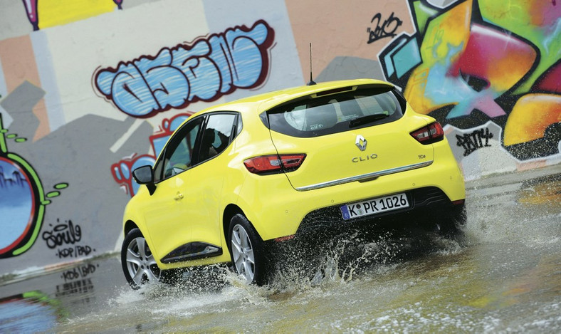 Renault Clio, prowadzenie