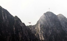 Tatry: Ratownicy dotarli do ciał obydwu grotołazów w Jaskini Wielkiej Śnieżnej