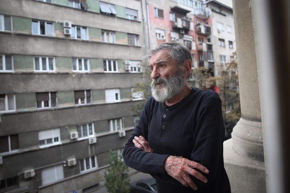 "MAJKU MI JE UBIO NJEN DRUGI IZ KLUPE" Jezivi detalji iz života Miše Janketića: Prošao je kroz pakao u detinjstvu, a sestru i njega čuvala je strina